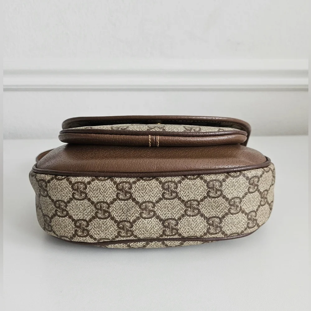 Gucci GG Supreme Small Rounded Crossbody Bag - Picture 3 of 10